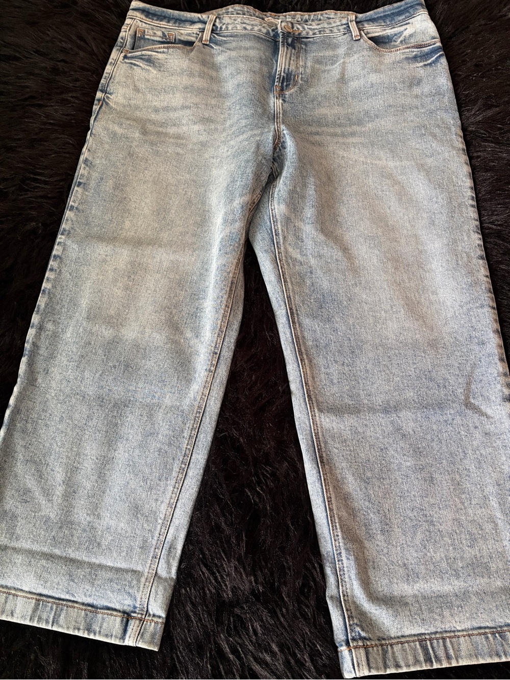 Old Navy Straight Women’s Jeans - Picture 4 of 8